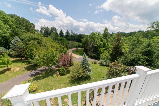 440 Aurora LN, Christiansburg, VA 24073