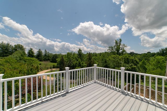 440 Aurora LN, Christiansburg, VA 24073