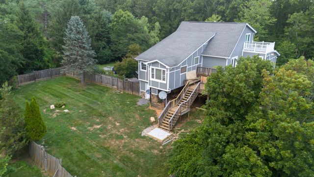 440 Aurora LN, Christiansburg, VA 24073