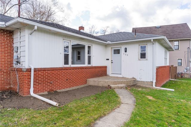 529 Warren Avenue, Niles, OH 44446