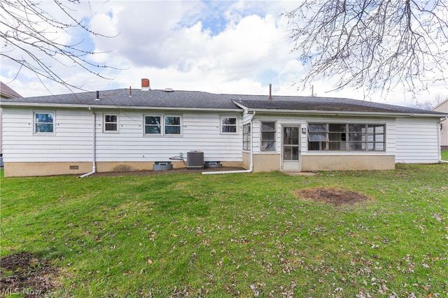 529 Warren Avenue, Niles, OH 44446