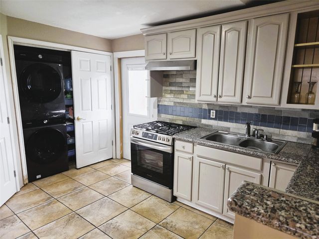 13973 Bee Street, Farmers Branch, TX 75234