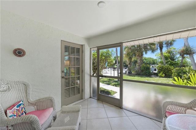 5579 Rattlesnake Hammock RD B7, Naples, FL 34113