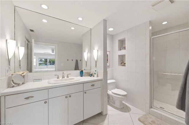 5579 Rattlesnake Hammock RD B7, Naples, FL 34113