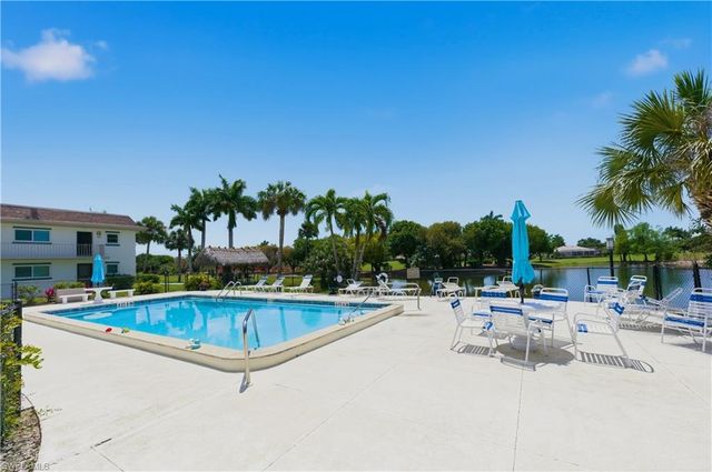 5579 Rattlesnake Hammock RD B7, Naples, FL 34113