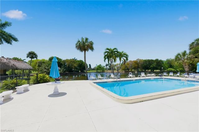 5579 Rattlesnake Hammock RD B7, Naples, FL 34113