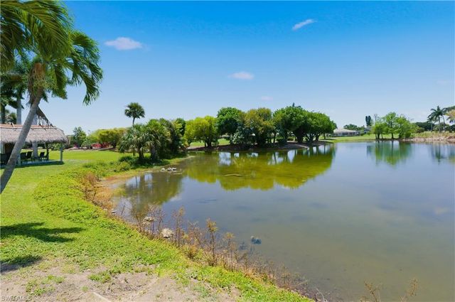 5579 Rattlesnake Hammock RD B7, Naples, FL 34113