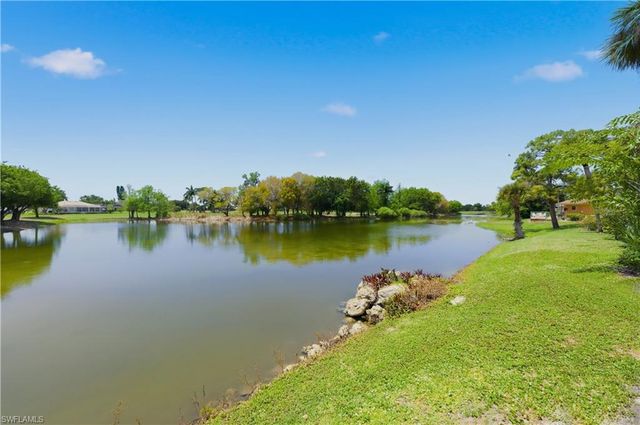 5579 Rattlesnake Hammock RD B7, Naples, FL 34113