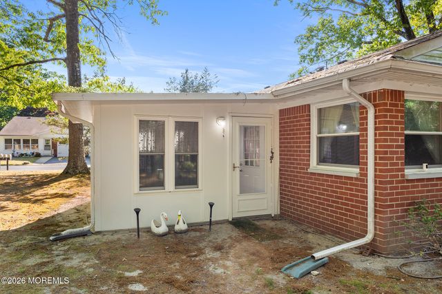 7 Crocus Lane B, Whiting, NJ 08759