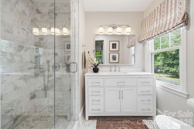 718 Ashmeade Road, Charlotte, NC 28211