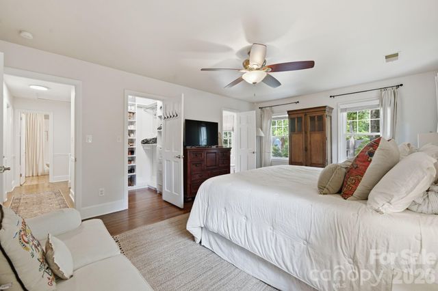 718 Ashmeade Road, Charlotte, NC 28211