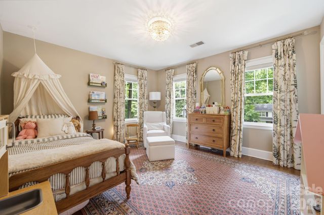 718 Ashmeade Road, Charlotte, NC 28211