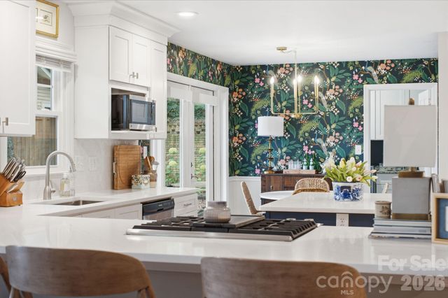 718 Ashmeade Road, Charlotte, NC 28211