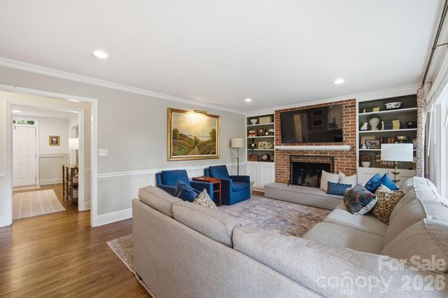 718 Ashmeade Road, Charlotte, NC 28211