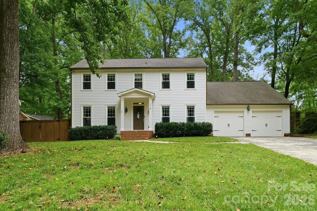718 Ashmeade Road, Charlotte, NC 28211
