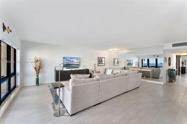 5100 N Ocean Blvd 916, Lauderdale By The Sea, FL 33308