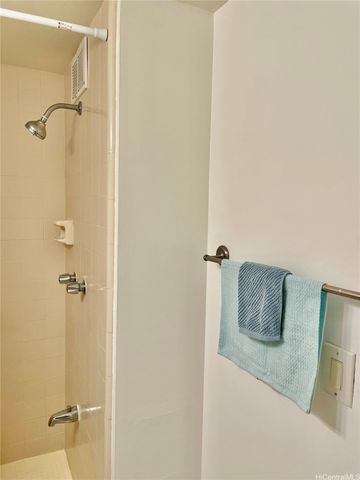 2442 Tusitala Street 316, Honolulu, HI 96815