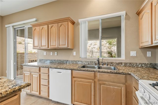 3151 Secret Pass Canyon Drive, Bullhead City, AZ 86429