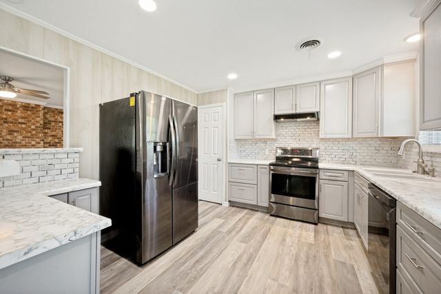 104 Cove Drive, Shady Shores, TX 76208