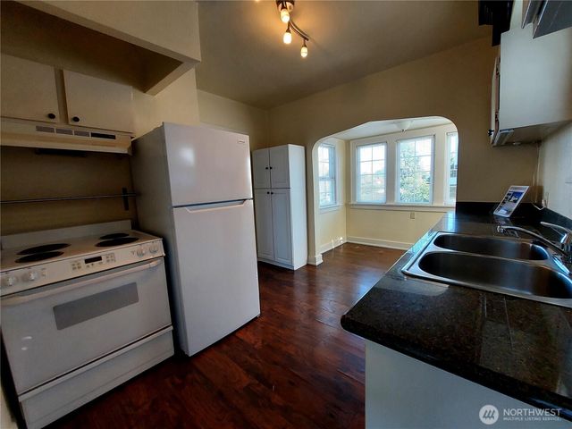 2001 Grand Avenue, Everett, WA 98201