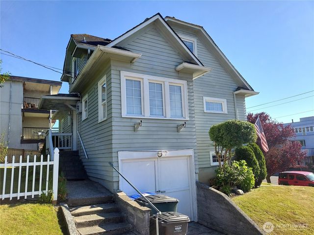 2001 Grand Avenue, Everett, WA 98201
