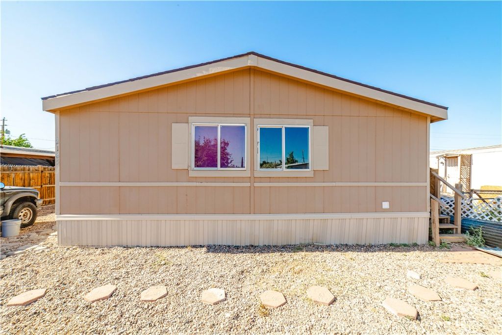 2185 E Hearne Avenue, Kingman, AZ 86409