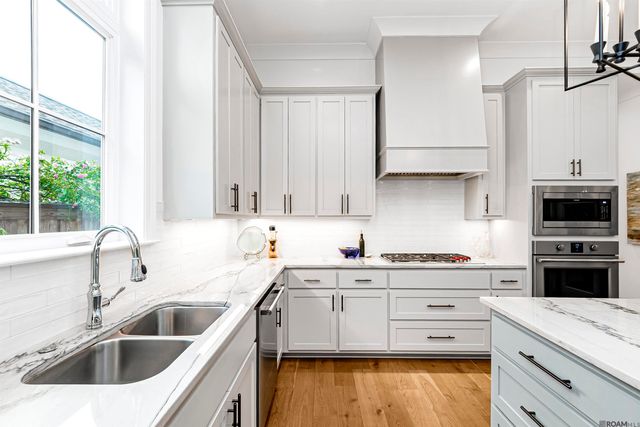 2113 Deaux Parc Dr, Baton Rouge, LA 70808