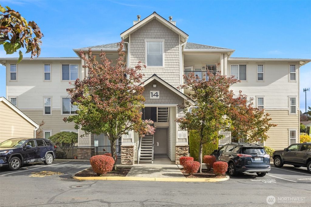 15026 40th Avenue W #14-103, Lynnwood, WA 98087