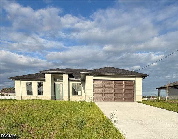 7019 Palpano CIR, Labelle, FL 33935