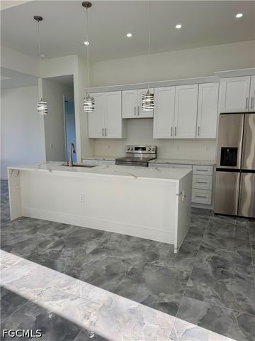 7019 Palpano CIR, Labelle, FL 33935