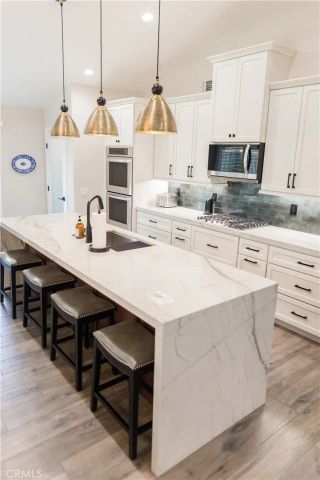 8702 Barton, Riverside, CA 92508