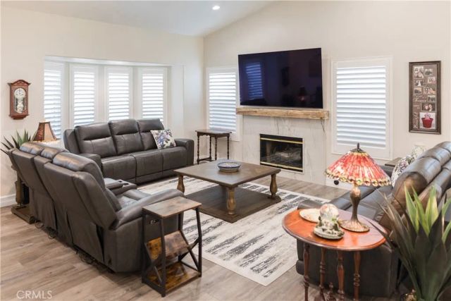 8702 Barton, Riverside, CA 92508