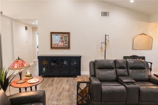 8702 Barton, Riverside, CA 92508