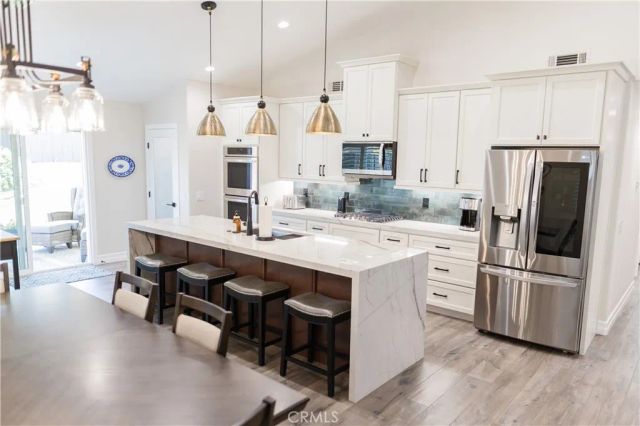 8702 Barton, Riverside, CA 92508