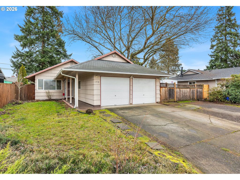 1716 Se 157TH Ave, Portland, OR 97233