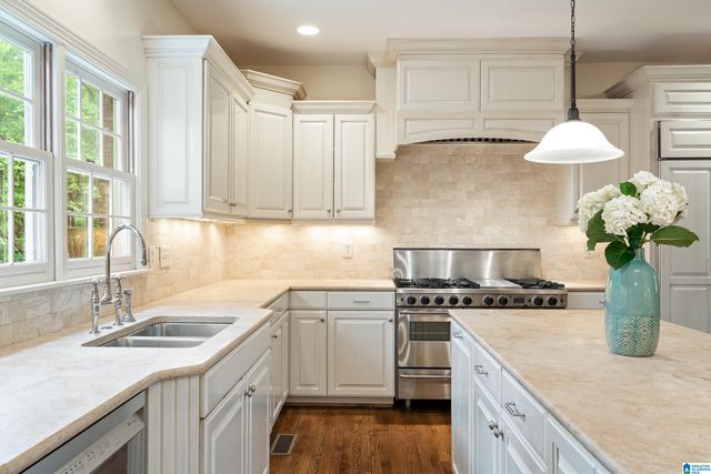 2324 COUNTRY RIDGE DRIVE, Vestavia Hills, AL 35243