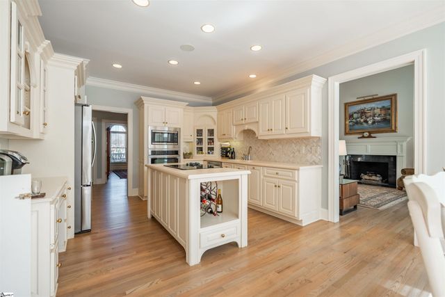 6 Bentford Court, Simpsonville, SC 29681