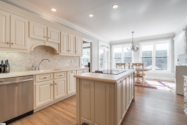 6 Bentford Court, Simpsonville, SC 29681