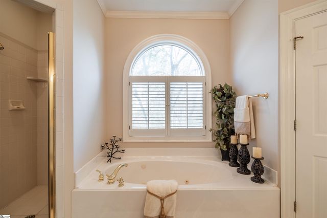 6 Bentford Court, Simpsonville, SC 29681