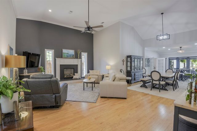 7611 Ledbetter Road, Arlington, TX 76001