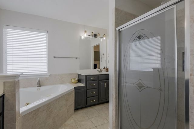 7611 Ledbetter Road, Arlington, TX 76001