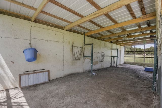 7611 Ledbetter Road, Arlington, TX 76001