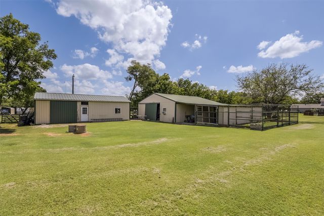 7611 Ledbetter Road, Arlington, TX 76001