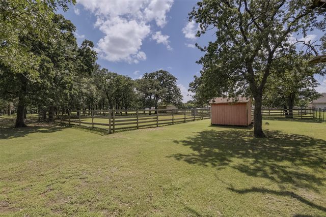 7611 Ledbetter Road, Arlington, TX 76001