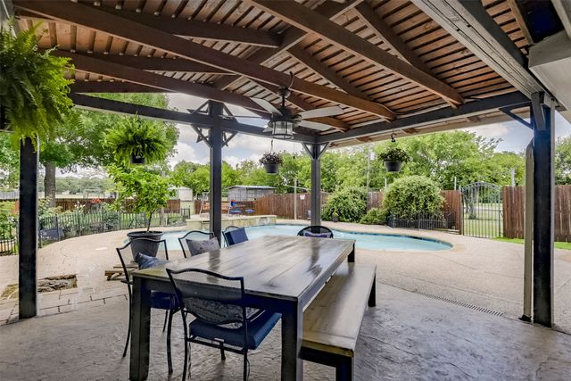 7611 Ledbetter Road, Arlington, TX 76001
