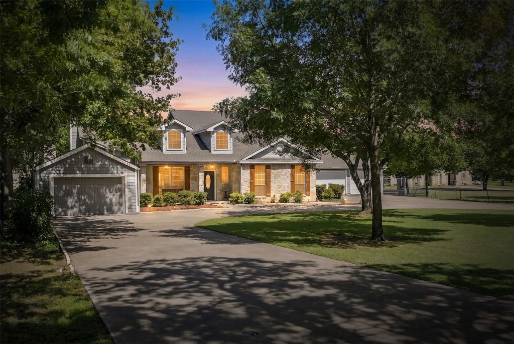 7611 Ledbetter Road, Arlington, TX 76001