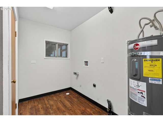 1605 Ne WALNUT Ave, Mc Minnville, OR 97128