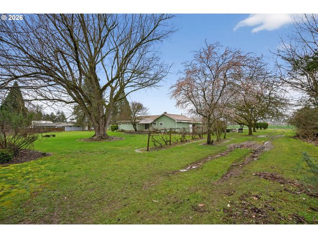 1605 Ne WALNUT Ave, Mc Minnville, OR 97128