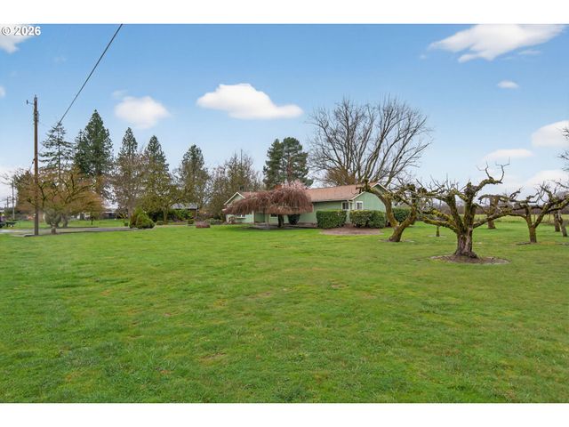 1605 Ne WALNUT Ave, Mc Minnville, OR 97128