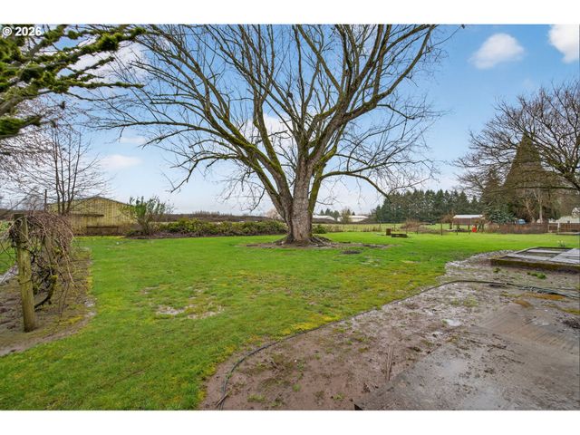 1605 Ne WALNUT Ave, Mc Minnville, OR 97128